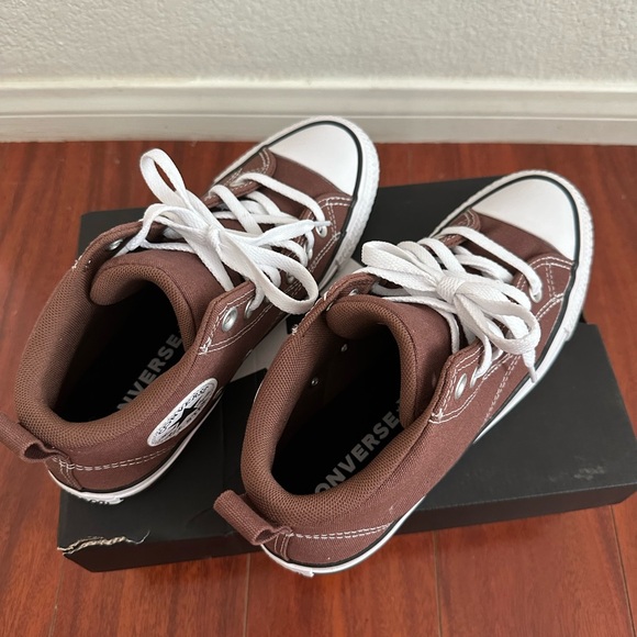 Converse shoes - Picture 7 of 7